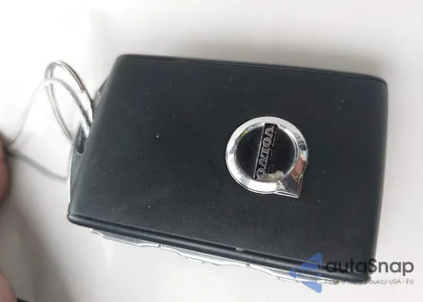 2020 Volvo S60 T5 Momentum z USA, uszkodzony, nr VIN 7JR102FK8LG057343